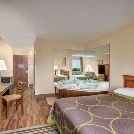 Super 8 By Wyndham Grayville Ngoại thất bức ảnh