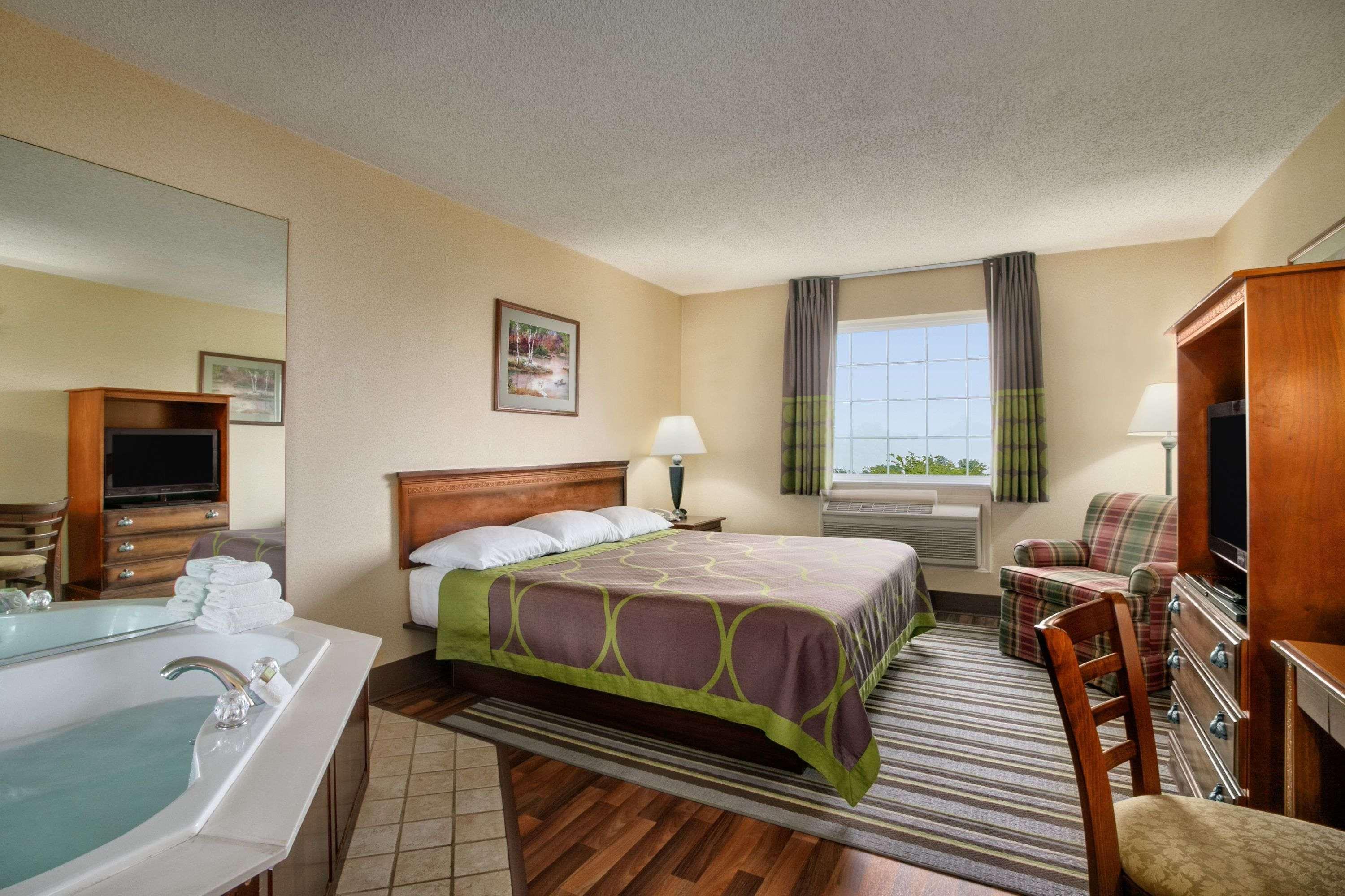 Super 8 By Wyndham Grayville Ngoại thất bức ảnh